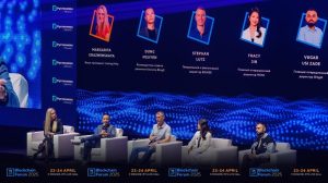 На Blockchain Life 2025 в Москве выступили лидеры криптосообщества России и мира